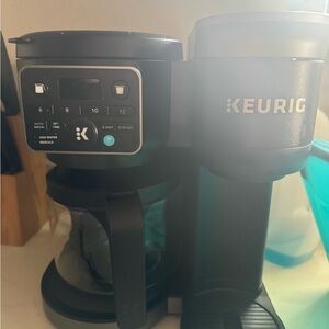 Keurig Black Combo Single-Serve and Carafe Brewer